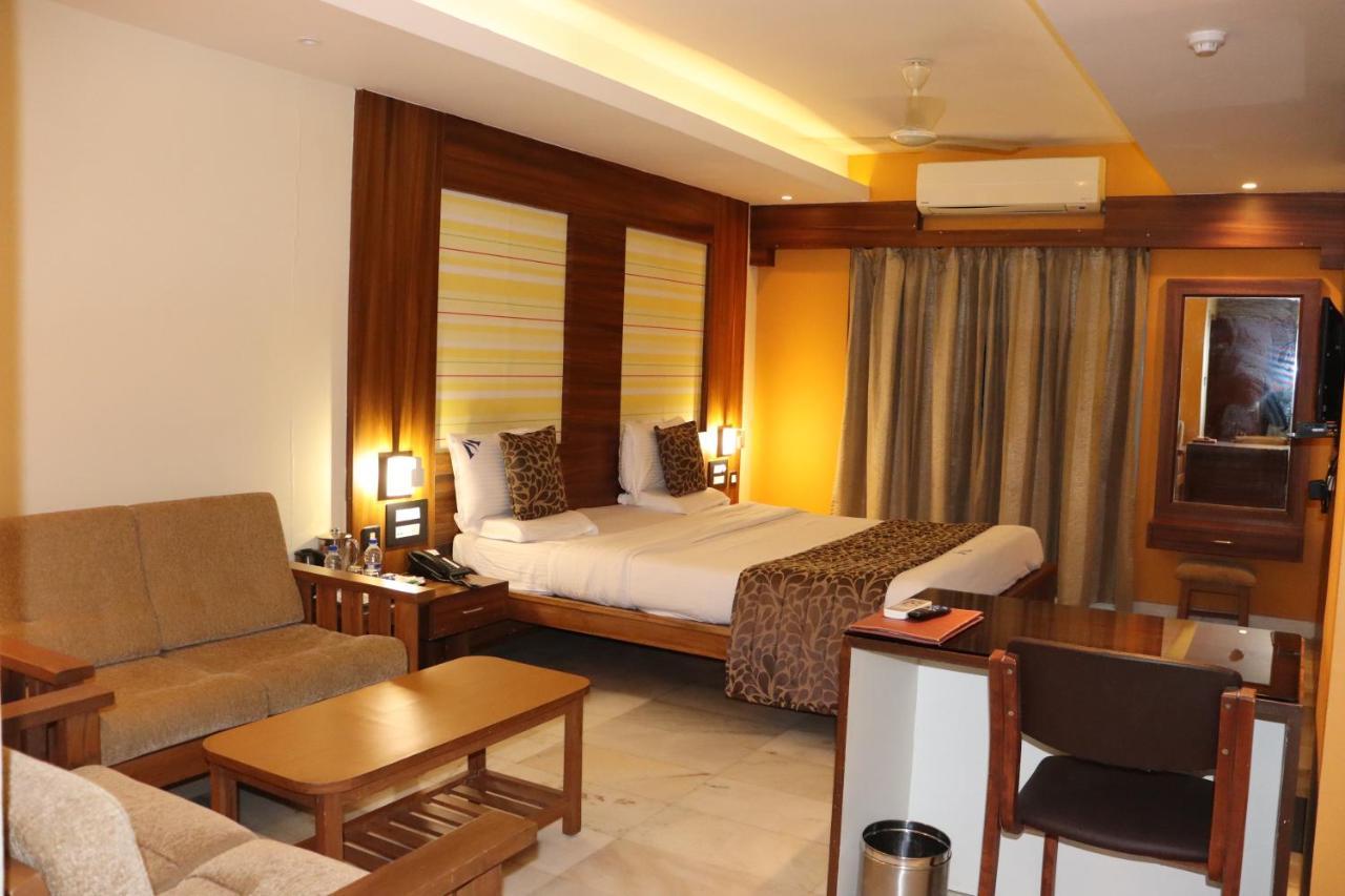 Hotel Madhuvan Serai Manipal Exterior foto