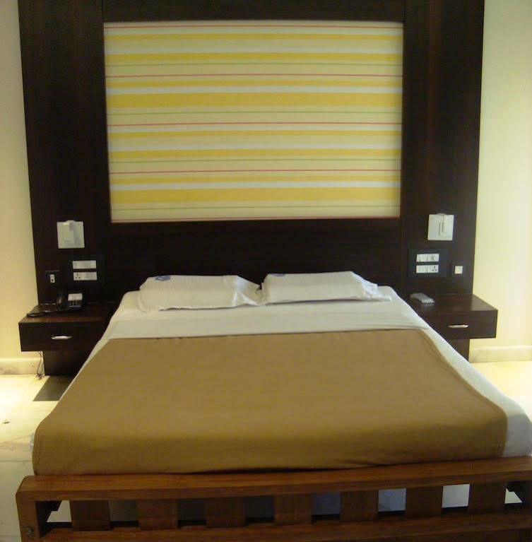 Hotel Madhuvan Serai Manipal Exterior foto