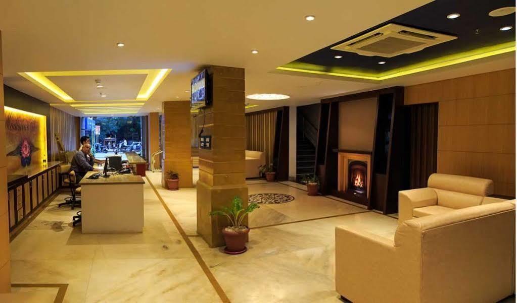 Hotel Madhuvan Serai Manipal Exterior foto